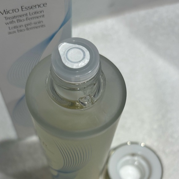 Estee Lauder Micro Essence Treatment Lotion - NIB - Picture 4 of 4